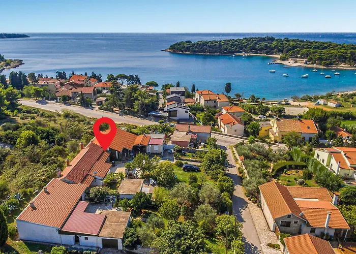 Stunning Apartment In Pula With Kitchen