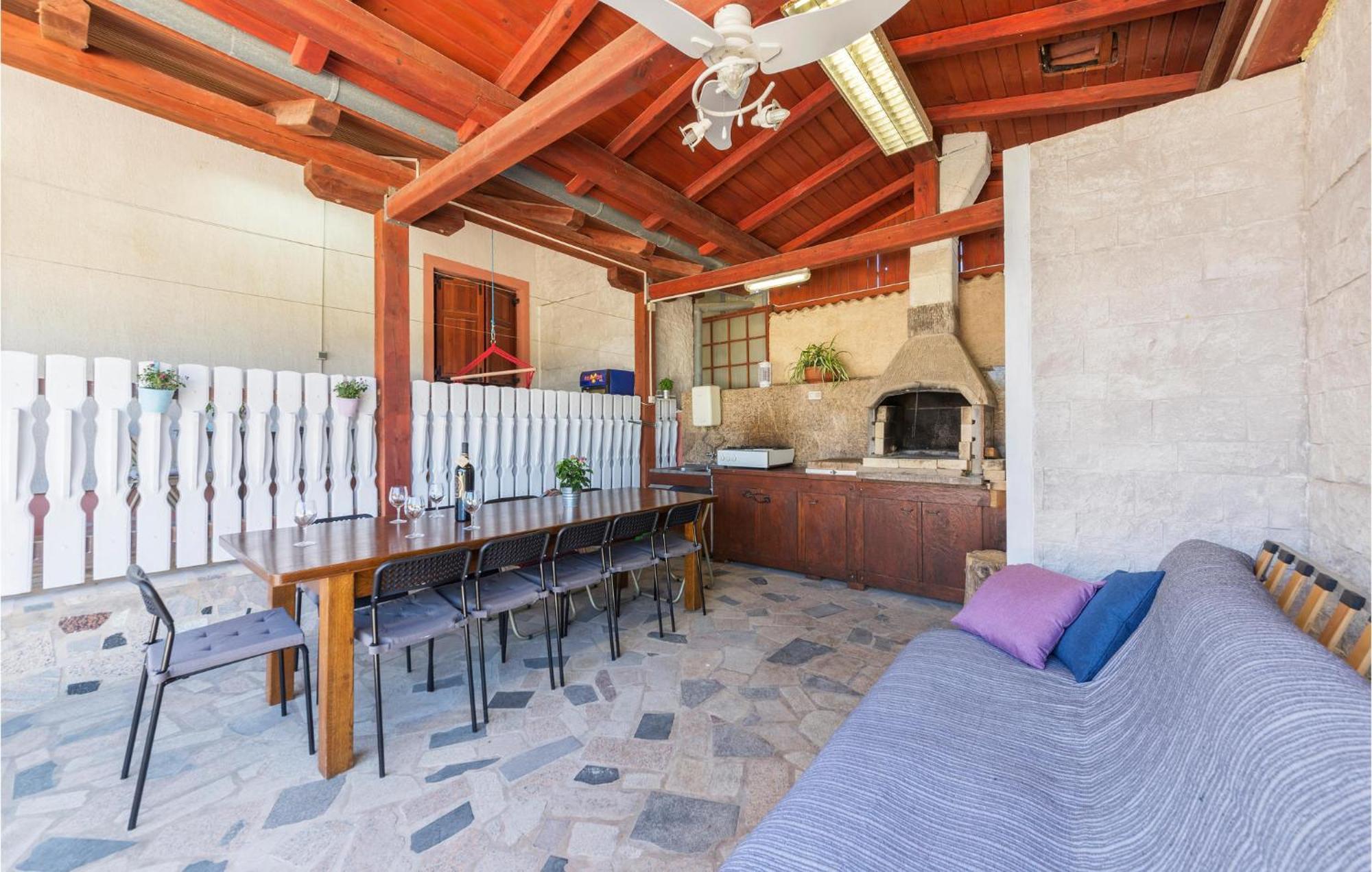 Stunning In With Kitchen *